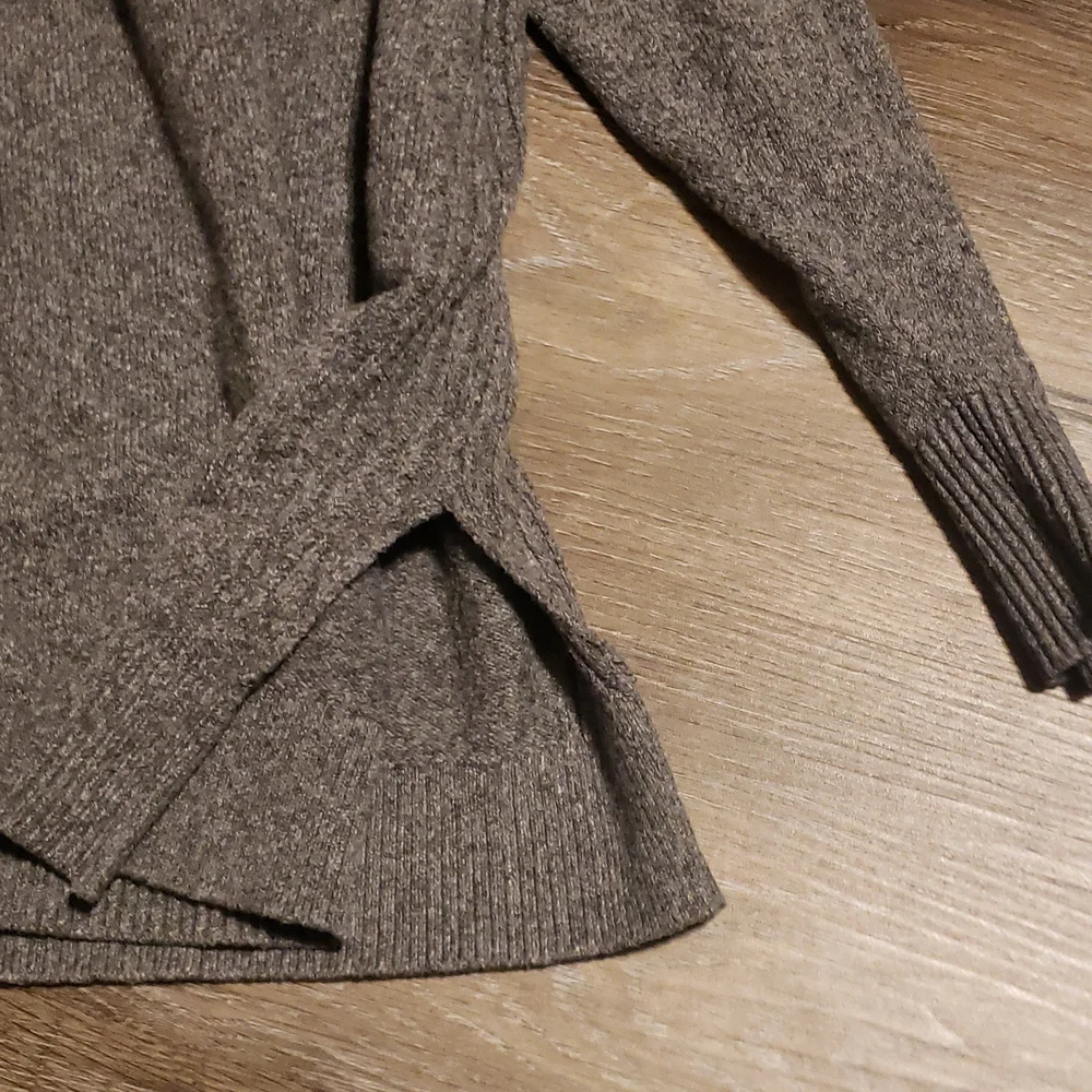 Women's sweater - Picture 5 of 6
